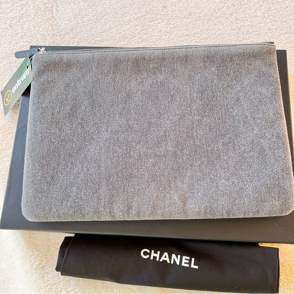 CHANEL DEAUVILLE LARGE CLUTCH POUCH GRAY WITH BLACK SEQUINS LIKE NEW - Picture 5 of 9